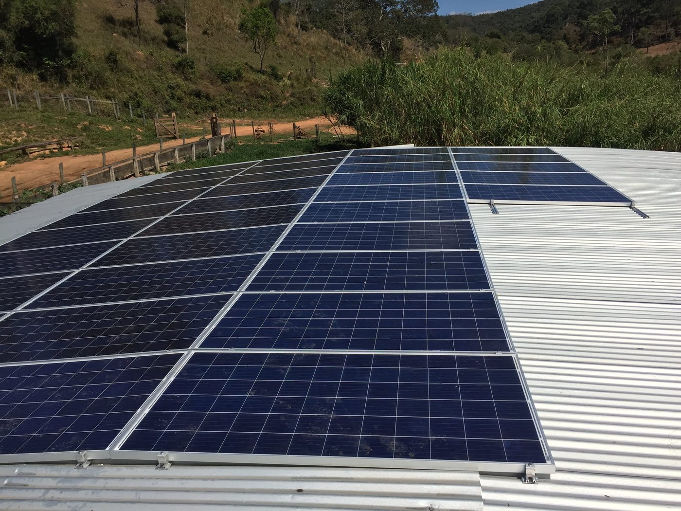 Commercial solar panels installed on a business property by Ferrius Energy
